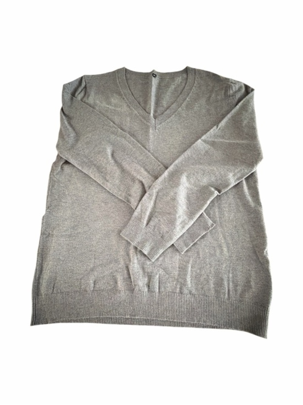 Arach & Cloz Gray V-Neck Sweater Long Sleeve Fine Knit Sz XL